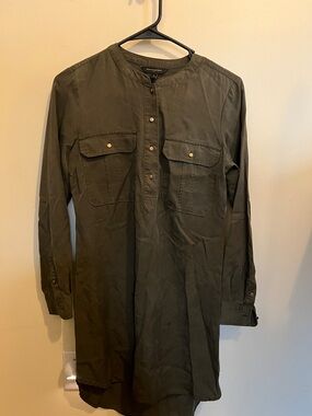 Banana Republic Olive Green Long Sleeve Button Down Tunic